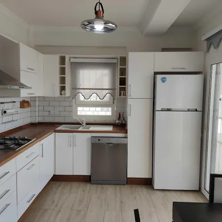 Flat 600 M To With Sea View In Apartamento