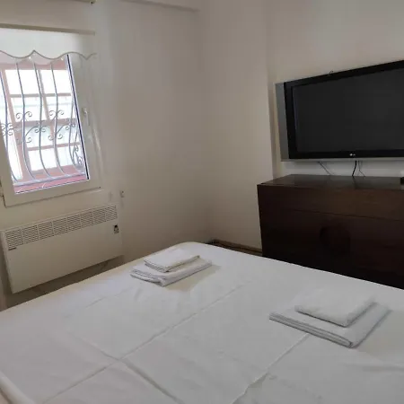 Flat 600 M To With Sea View In شقة *