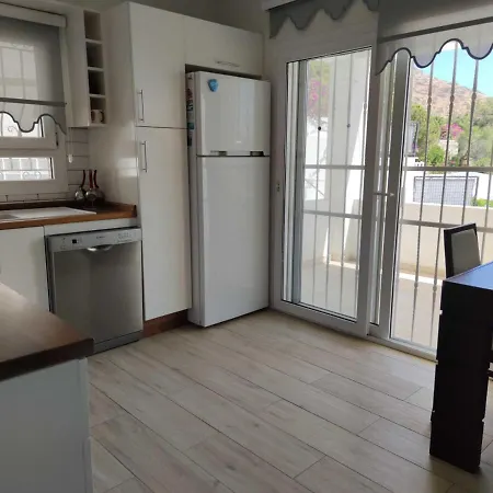 Flat 600 M To With Sea View In شقة بودروم